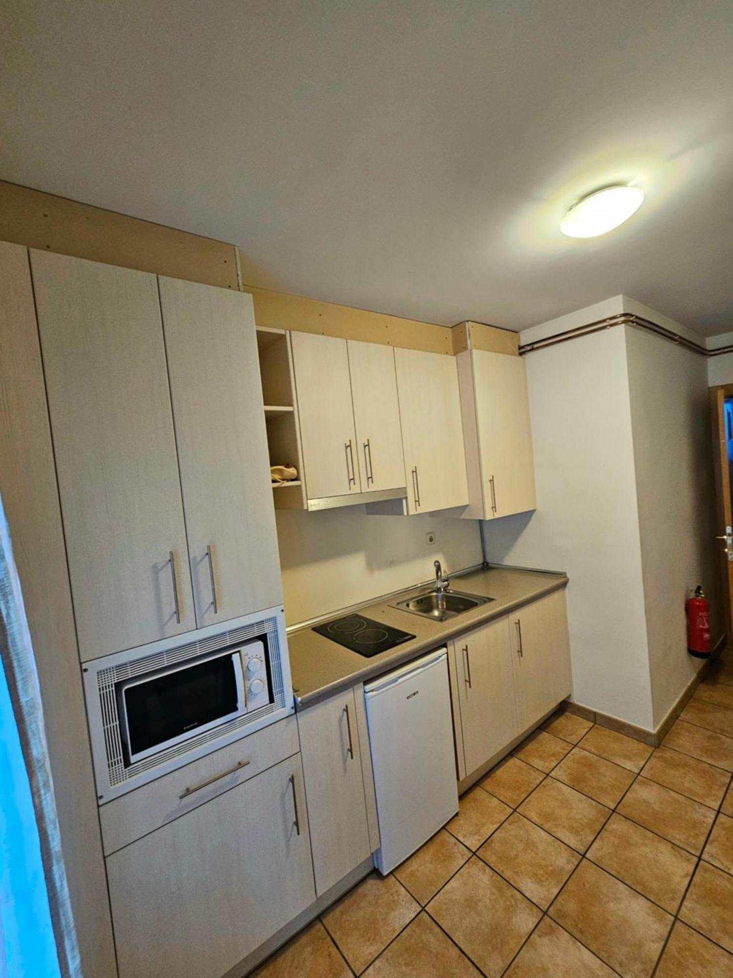 Hostal Jp Y Estudios Sangüesa Екстериор снимка