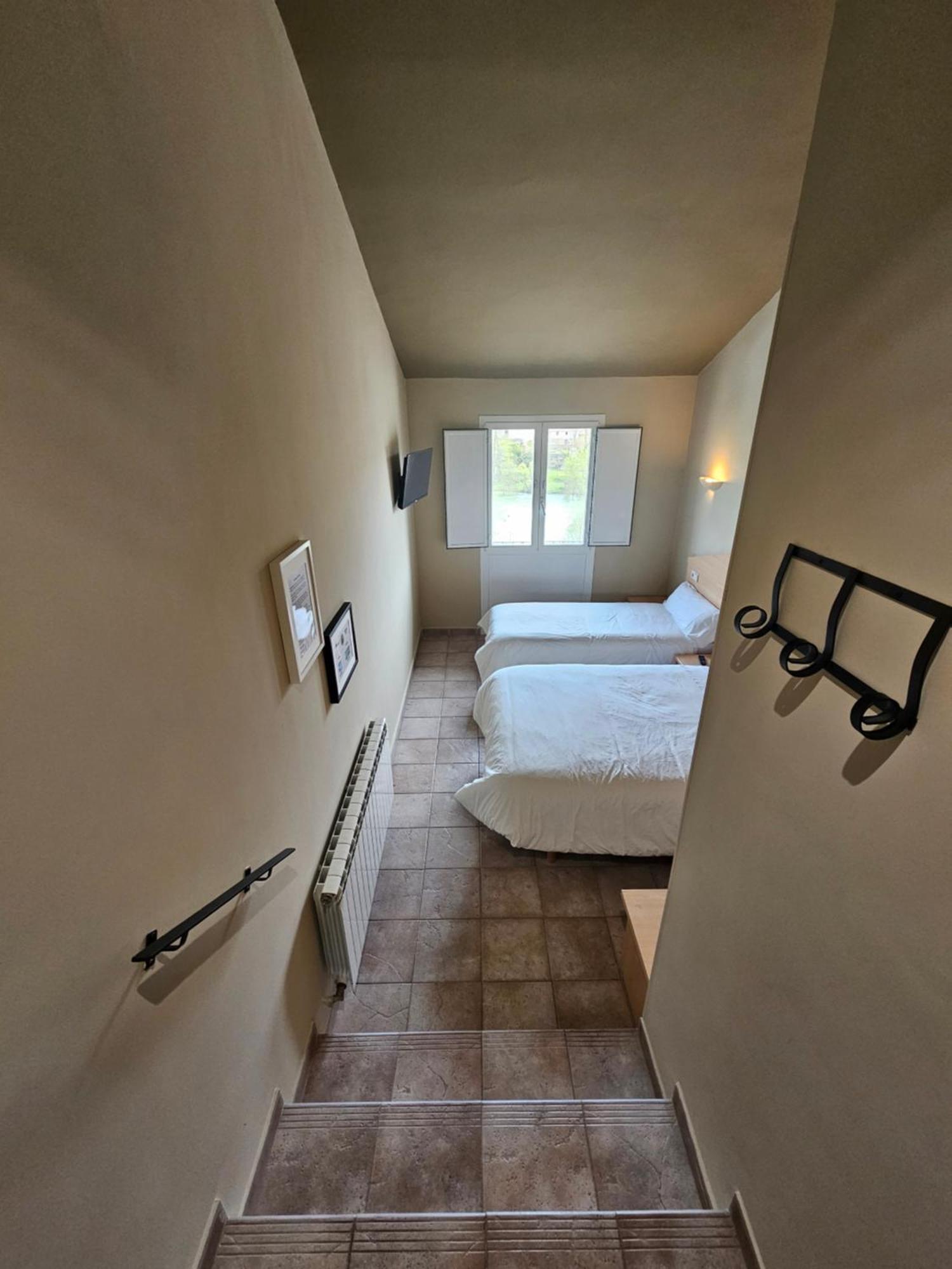 Hostal Jp Y Estudios Sangüesa Екстериор снимка